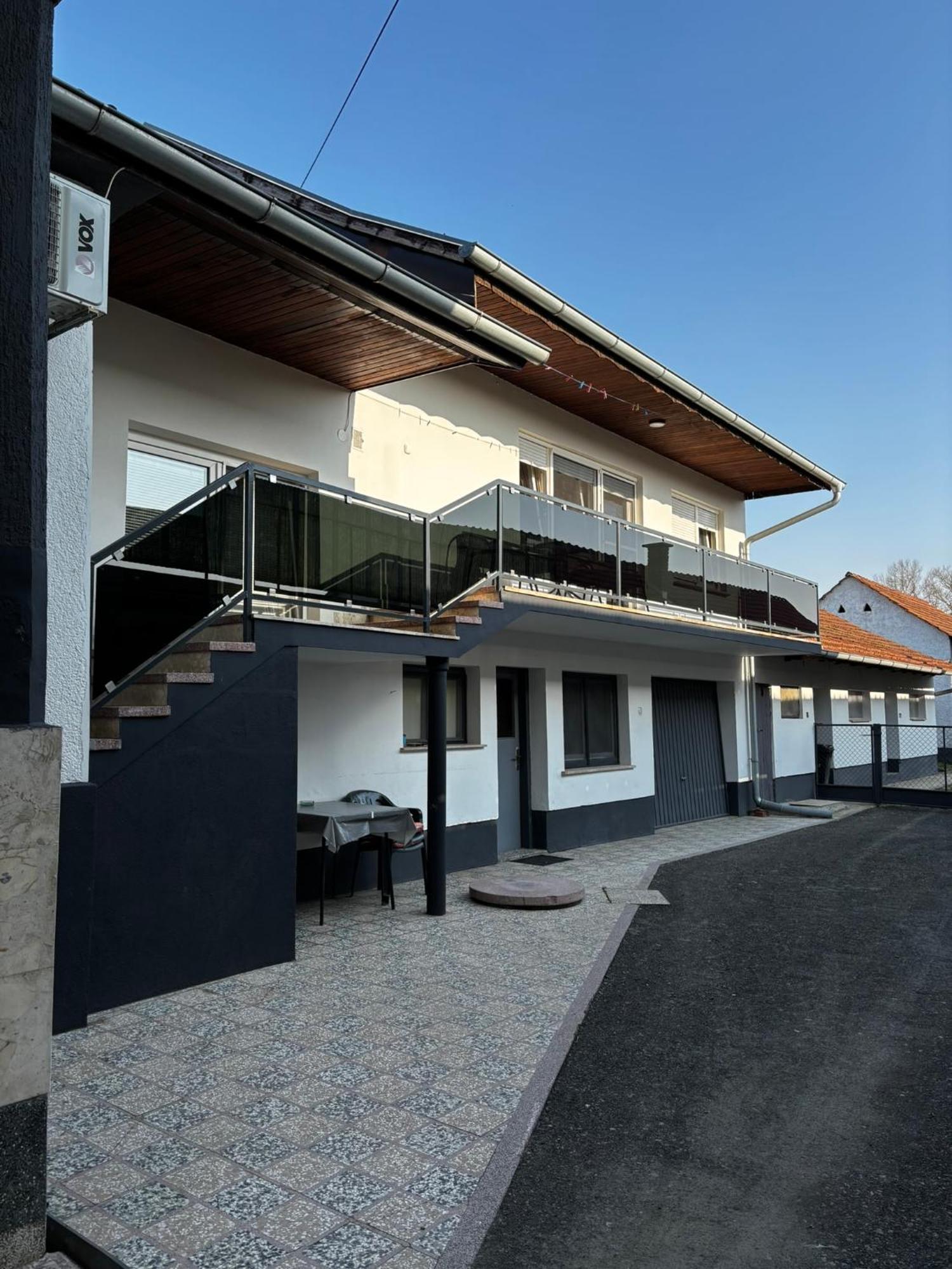 Apartman Kuca 150 Mala Subotica エクステリア 写真